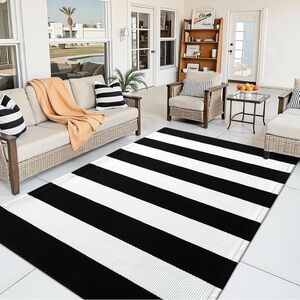 NWT Striped Black and White Door Mat (3' x 5')